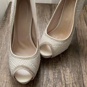 Stunning David’s Bridal heels